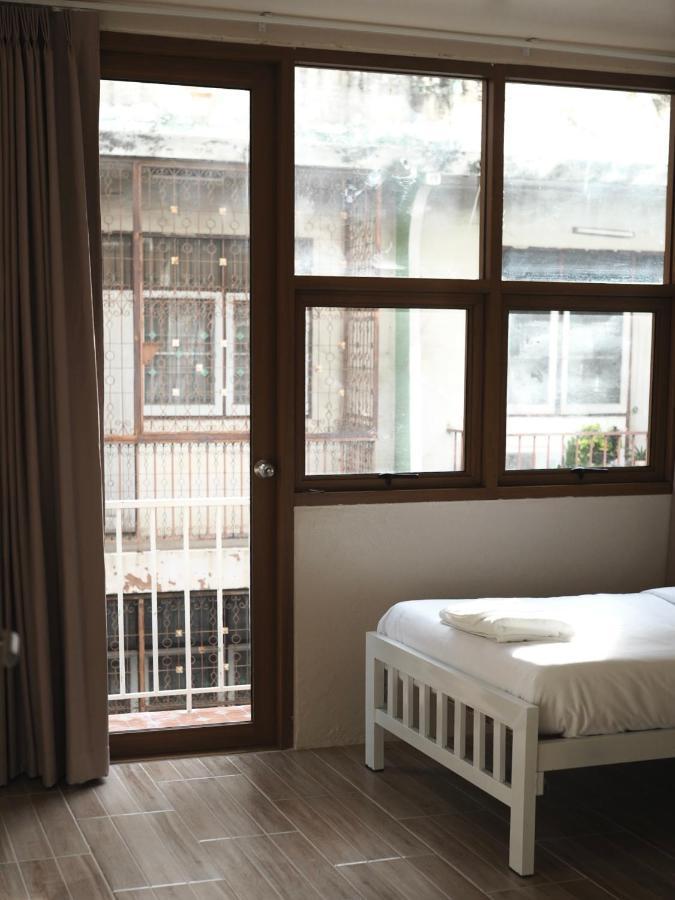 Krung Tone Hostel Бангкок Экстерьер фото