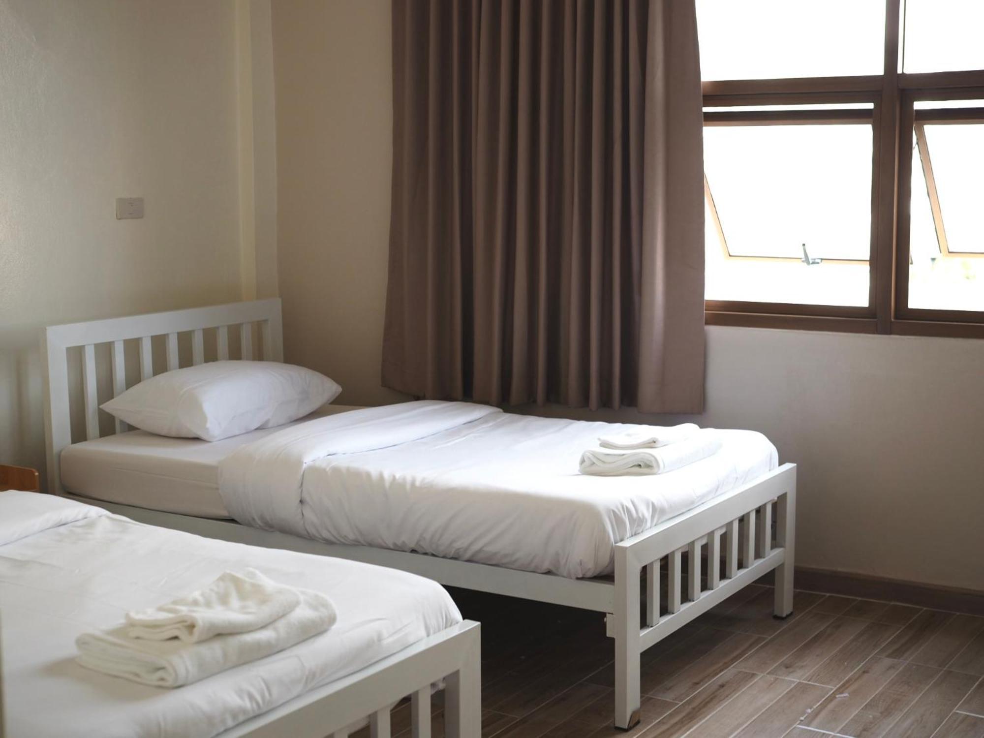 Krung Tone Hostel Бангкок Экстерьер фото